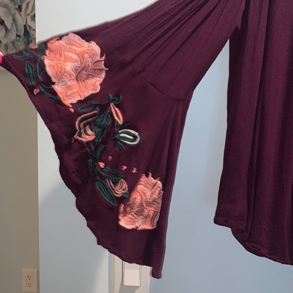 Off-The-Shoulder Top - Picture 2 of 5